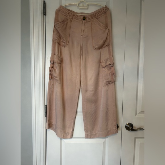 Women's light pink wide leg Cargo Pants - Picture 1 of 4